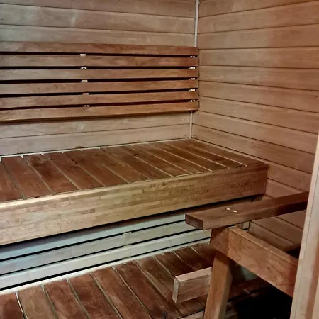 Suopunkitie 6 B 8, Saengyt 6 Henkiloelle * Saariselkä